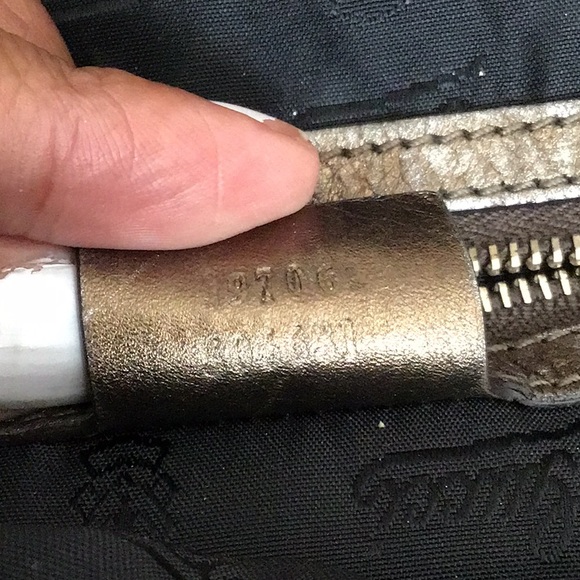 Authentic Gucci Metallic bag - Picture 8 of 11